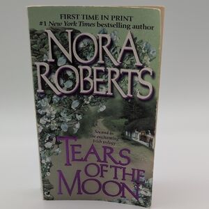 💵2/$10Bundle and Save💵Nora Roberts 'Tears of the Moon' Book